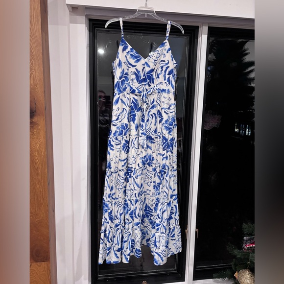 NWT MSK Blue and White Floral Maxi Dress Lined Sz M - Picture 2 of 10